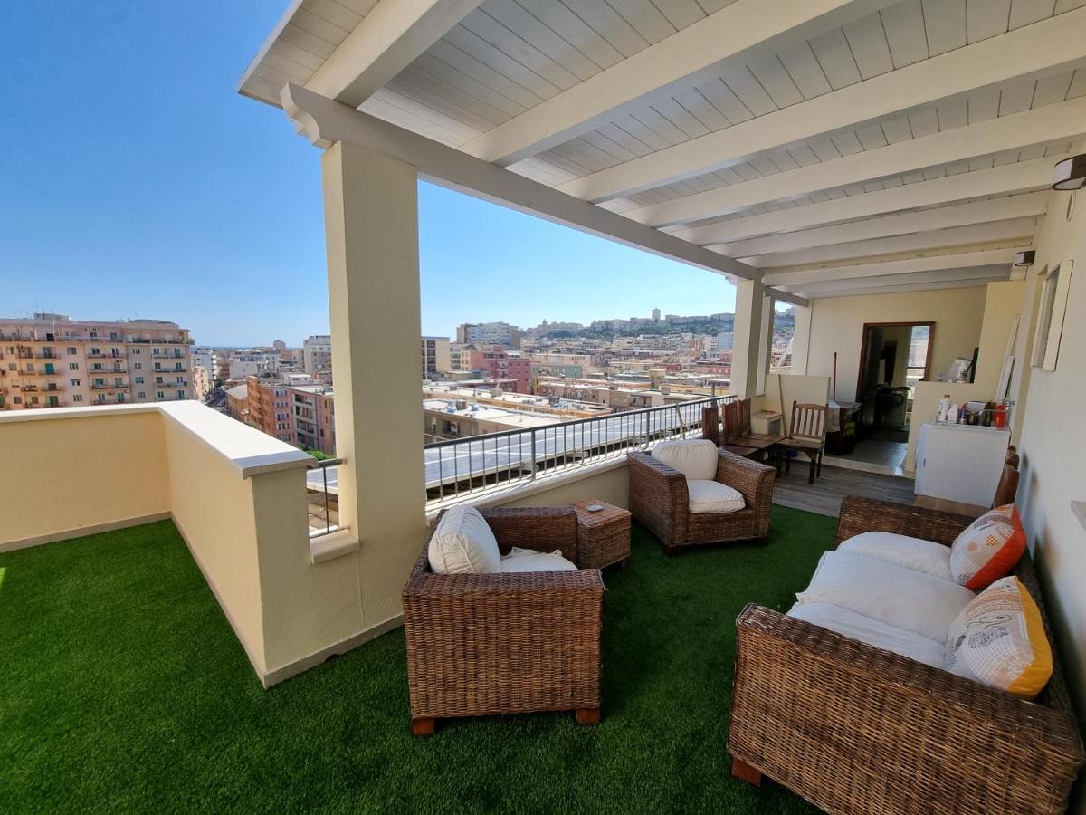 Ferienwohnung Attico Panoramico Cagliari Exterior foto